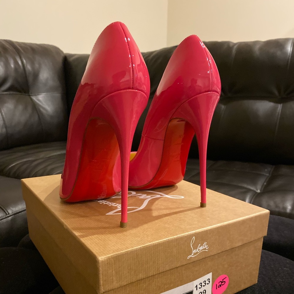 BRAND NEW Christian Louboutin Patent Leather Pumps - Picture 3 of 5
